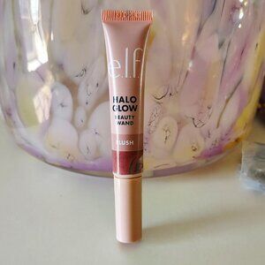 NWOT Elf Halo Glow Blush Beauty Wand Berry Radiant .33 FL OZ / 10 mL